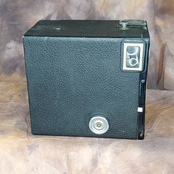 Vintage Kodak Brownie Target Six-16 Camera Untested - Picture 4 of 6